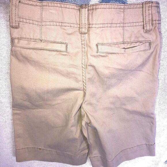 NWT Boys 7 Reg Arizona Jeans Beige Chino Shorts - Picture 4 of 4